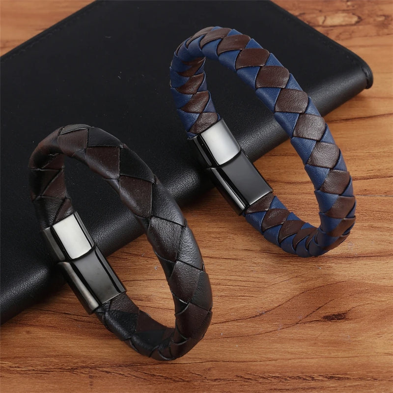 Pulseira masculina de couro trançado com fecho magnético