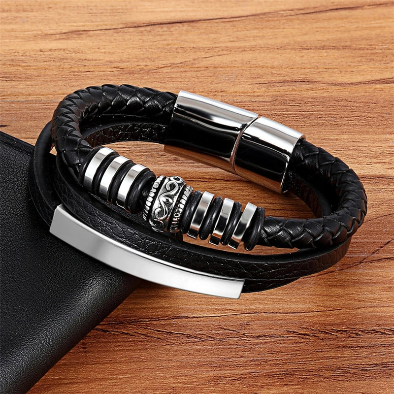 Pulsera masculina velvet em couro com detalhes em aço e fecho magnético