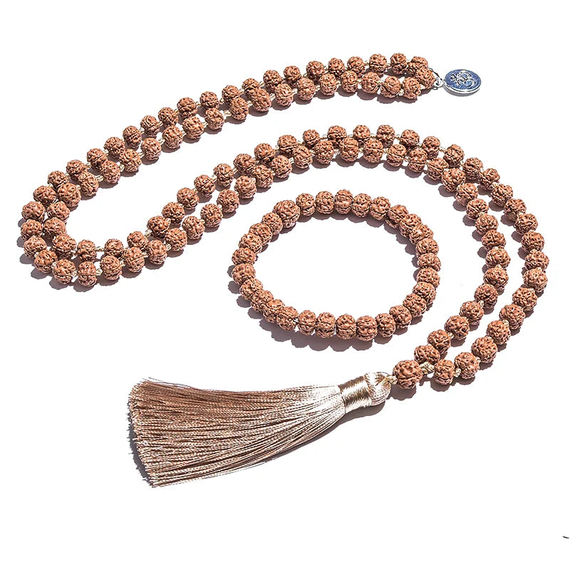 Kit knotted japamala e pulseira em Rudraksha