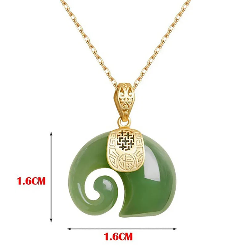 Colar elephant  em aço inoxidável banhado a ouro 18k e pedra natural jade