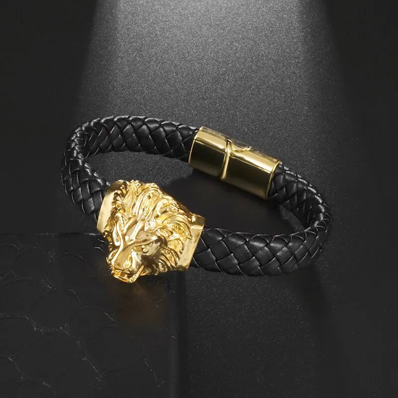 Pulseira masculina Lion em couro com detalhes em aço com fecho magnético